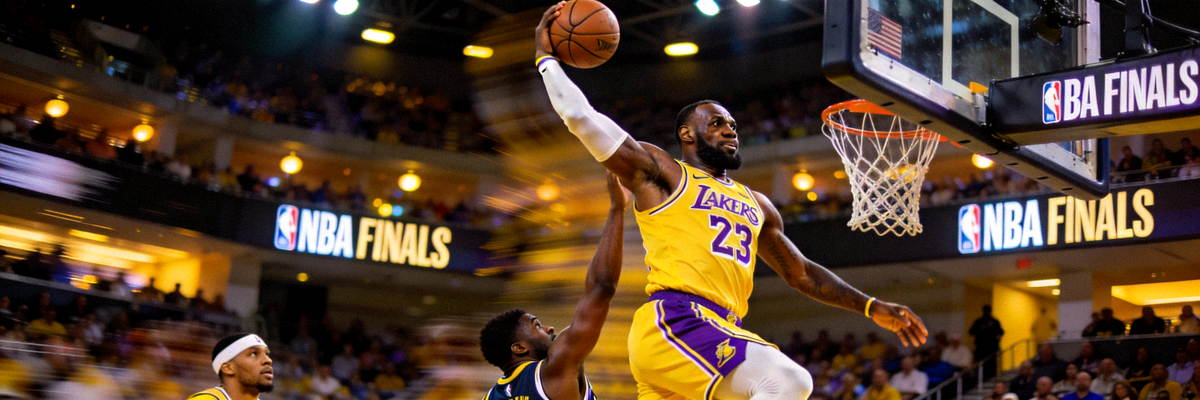 NBA总决赛精彩瞬间 - 詹姆斯突破上篮